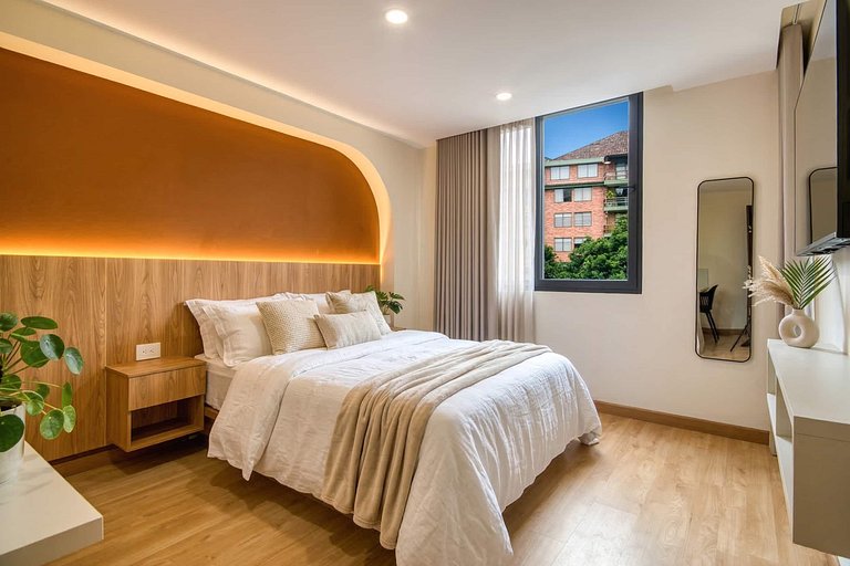 P204 | Luxury suite + jacuzzi privado | zona top