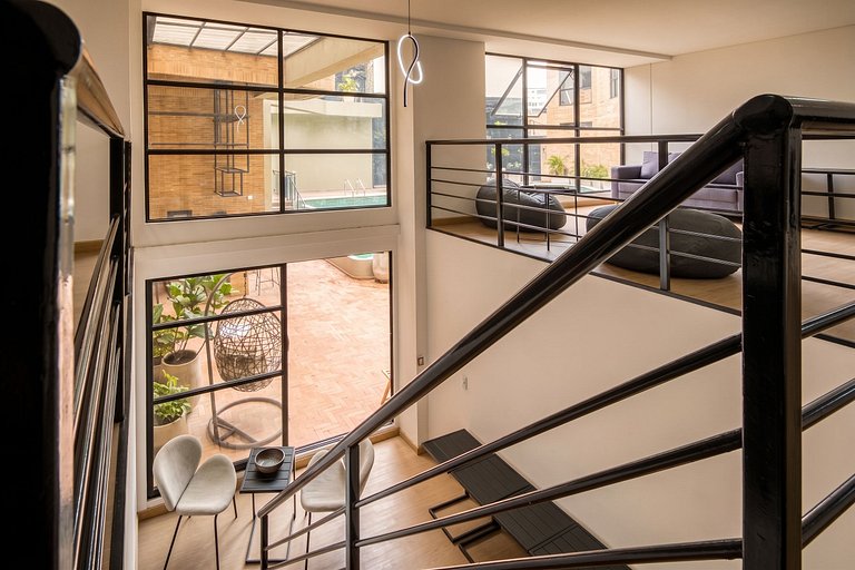 V306 | Loft c/ Balcón + Piscina + Seg 24/7