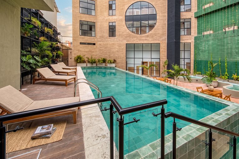 V306 | Loft c/ Balcón + Piscina + Seg 24/7