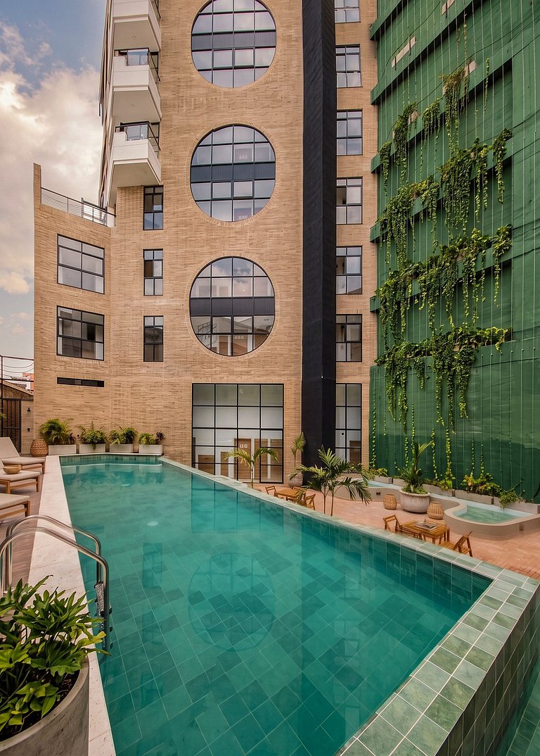 V306 | Loft c/ Balcón + Piscina + Seg 24/7